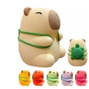 Velador LED Capibara RGB Recargable USB silicona 11 cm - Pippin Light