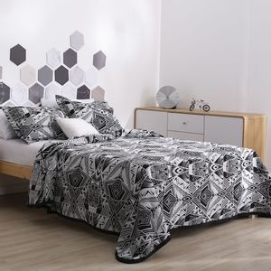 Cubrecama Oro Jacquard Combinado Queen Picasso